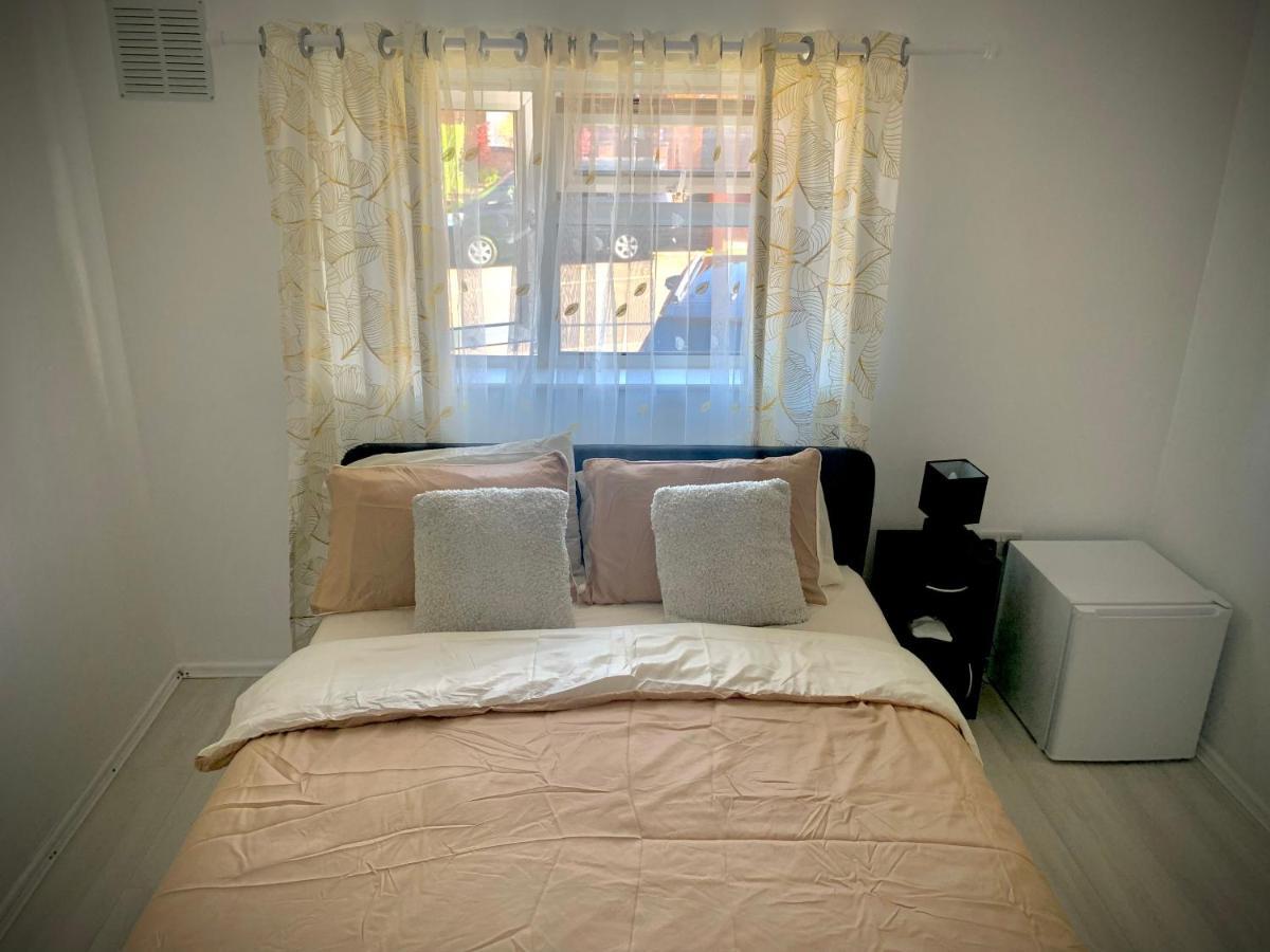 Double Room Bentilee Bucknall  Eksteriør bilde