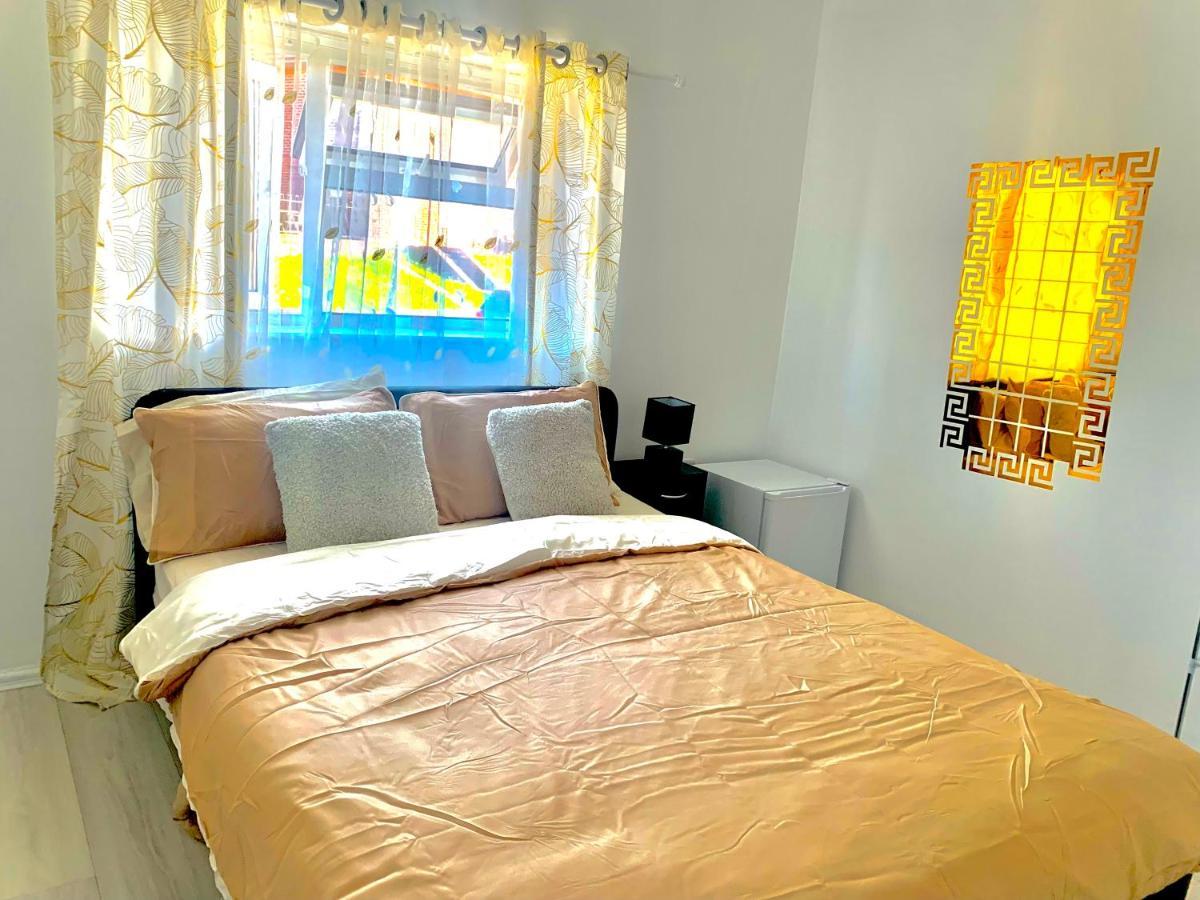 Double Room Bentilee Bucknall  Eksteriør bilde