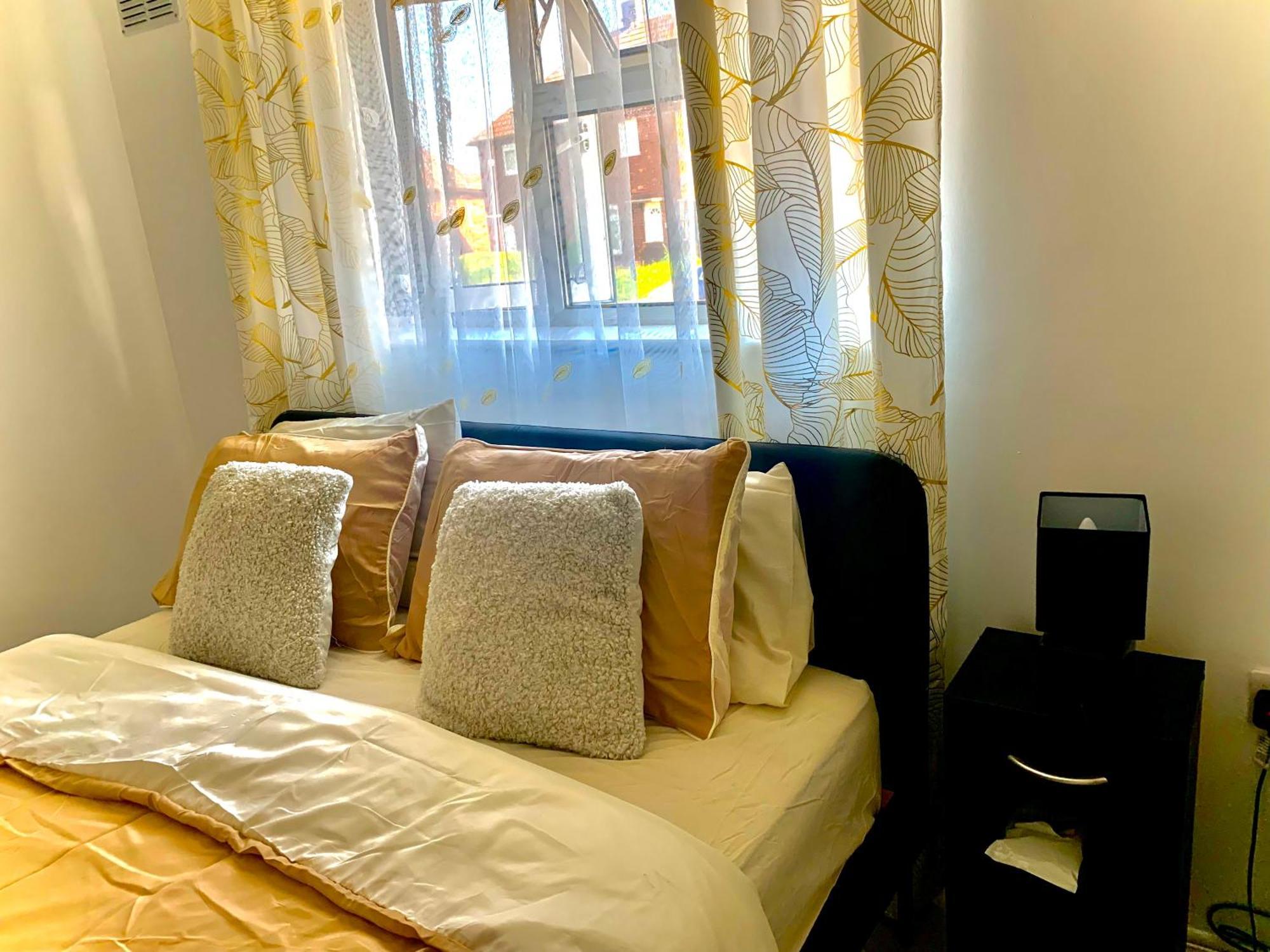 Double Room Bentilee Bucknall  Eksteriør bilde