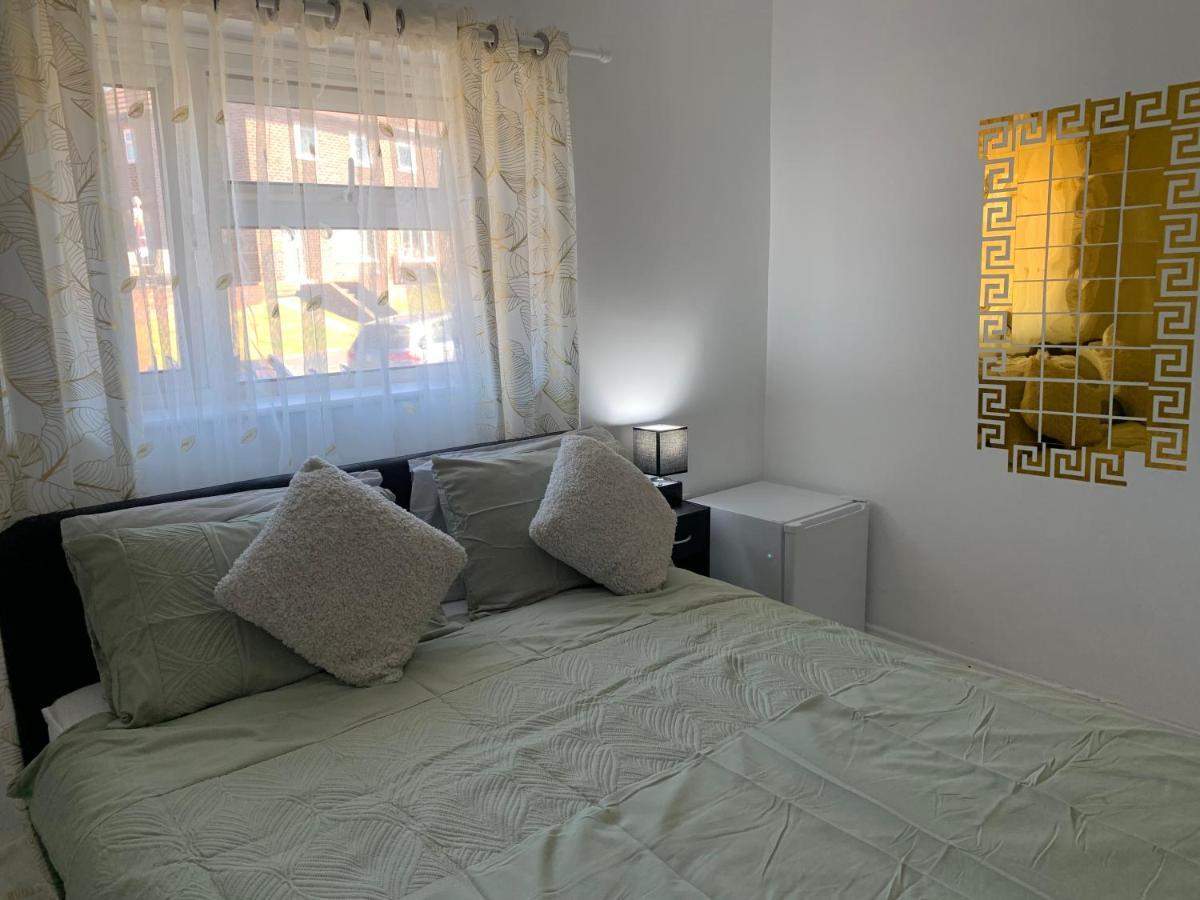 Double Room Bentilee Bucknall  Eksteriør bilde